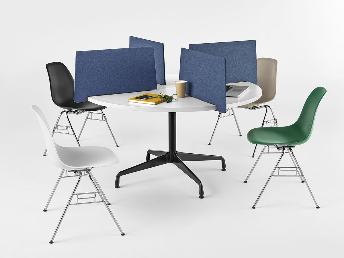 Herman Miller Eames Molded Plastic Side Shell Chair / ハーマン
