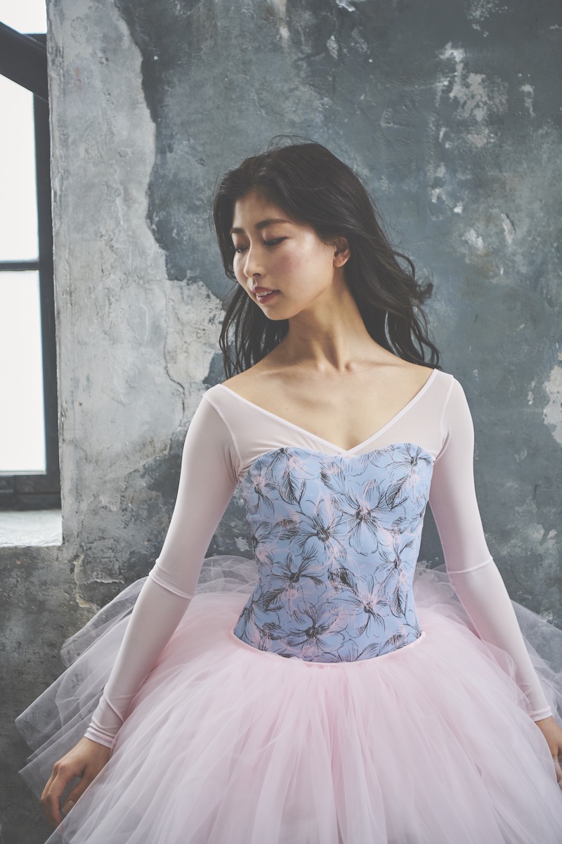 stina / type V lucky / pastel turquoise