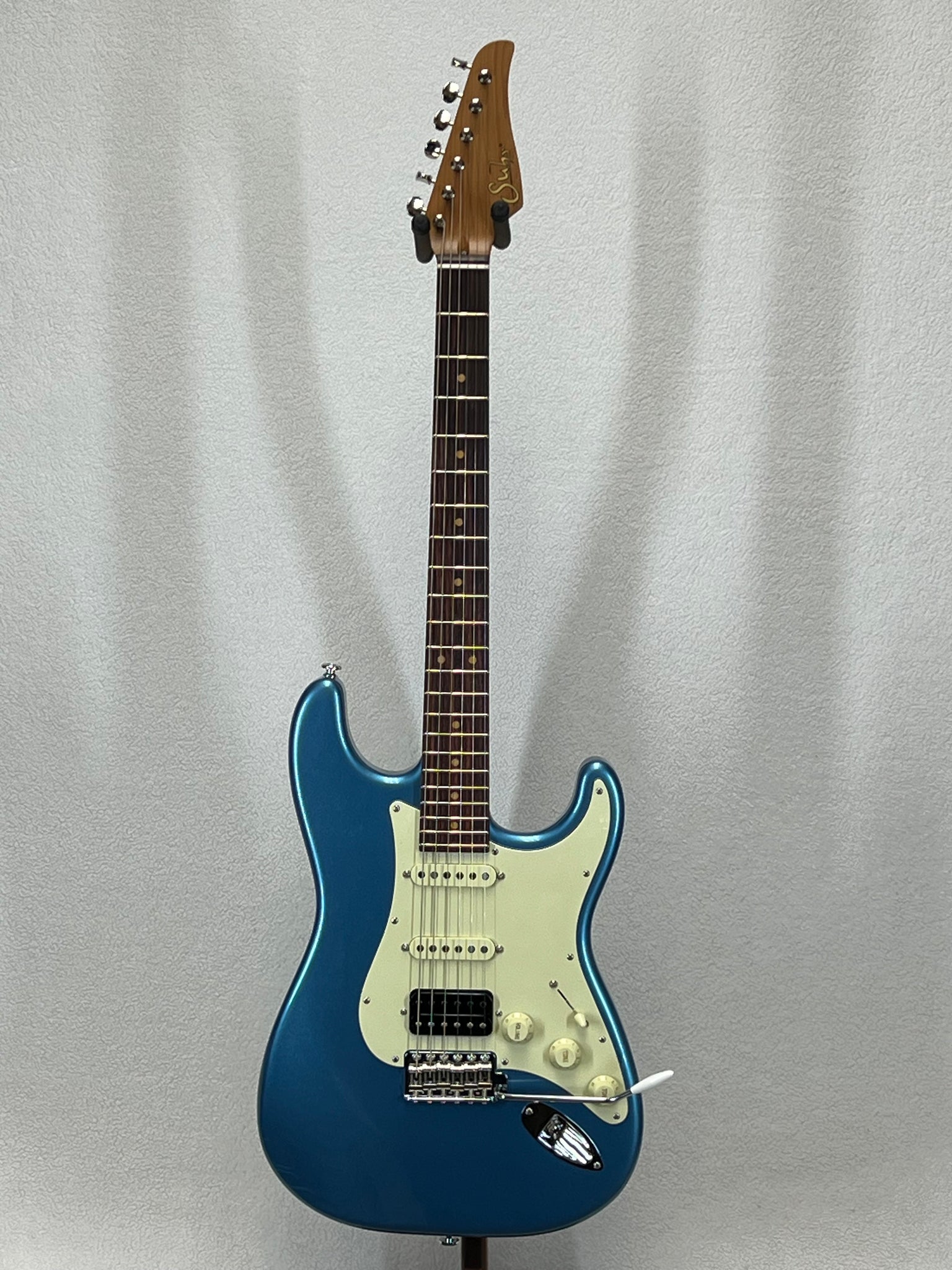 Suhr Classic S Vintage LE Lake Placid Blue SN:81575 – Strings