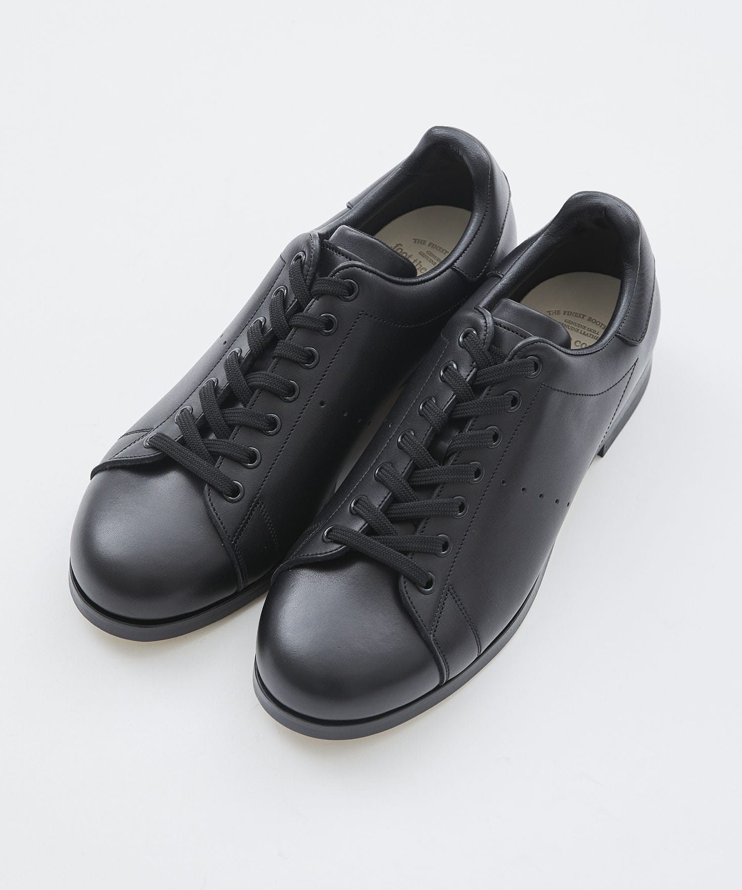 NON-SPORTY SNEAKERS(SMITH) | foot the coacher