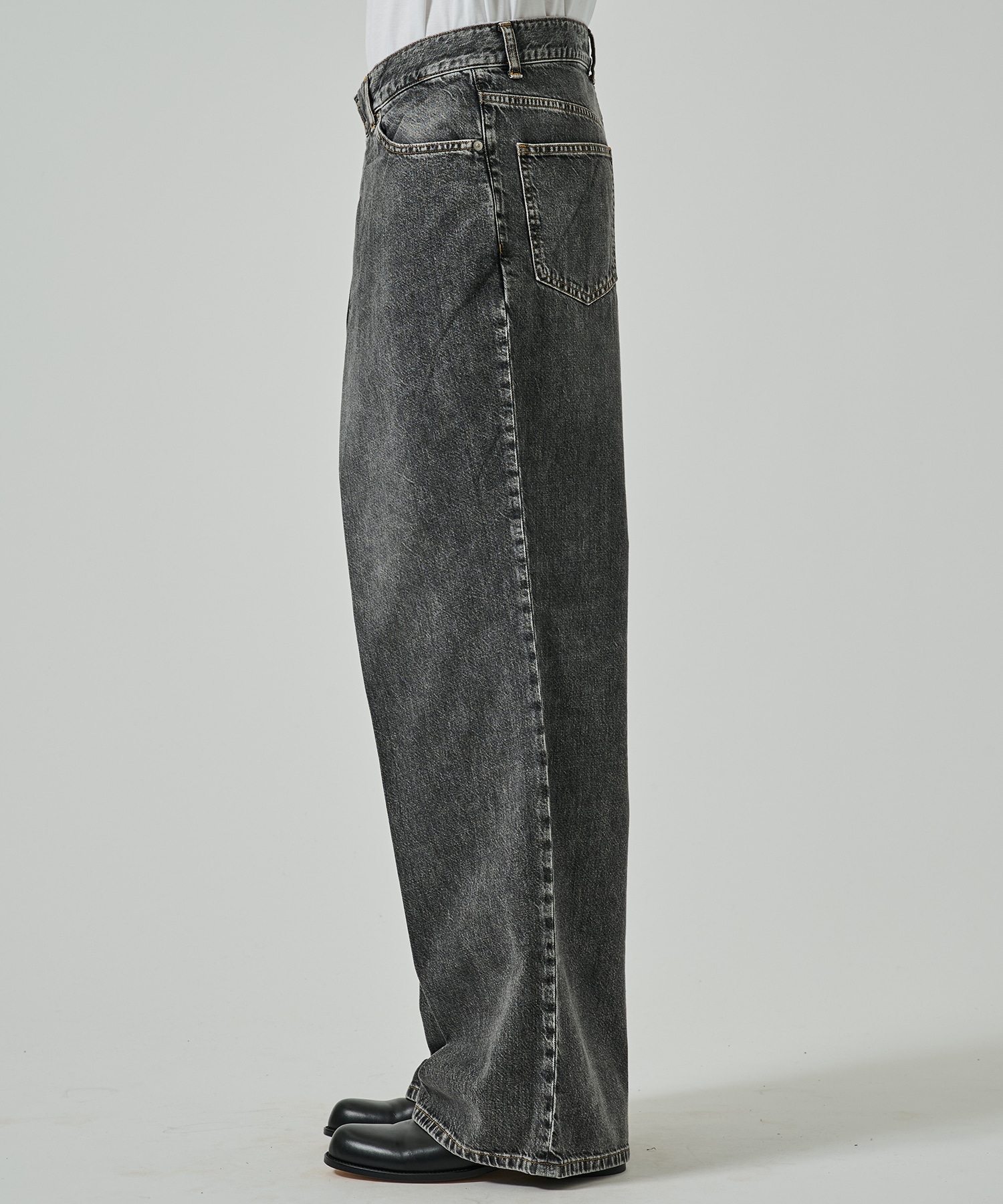 WASHED DENIM WIDE PANTS｜JOHN LAWRENCE SULLIVAN